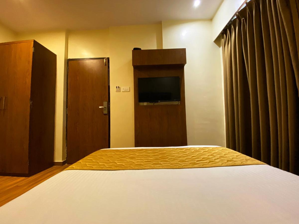 Hotel Pearl's Bkc Inn- Near Trade Centre, Visa Consulate Mumbai