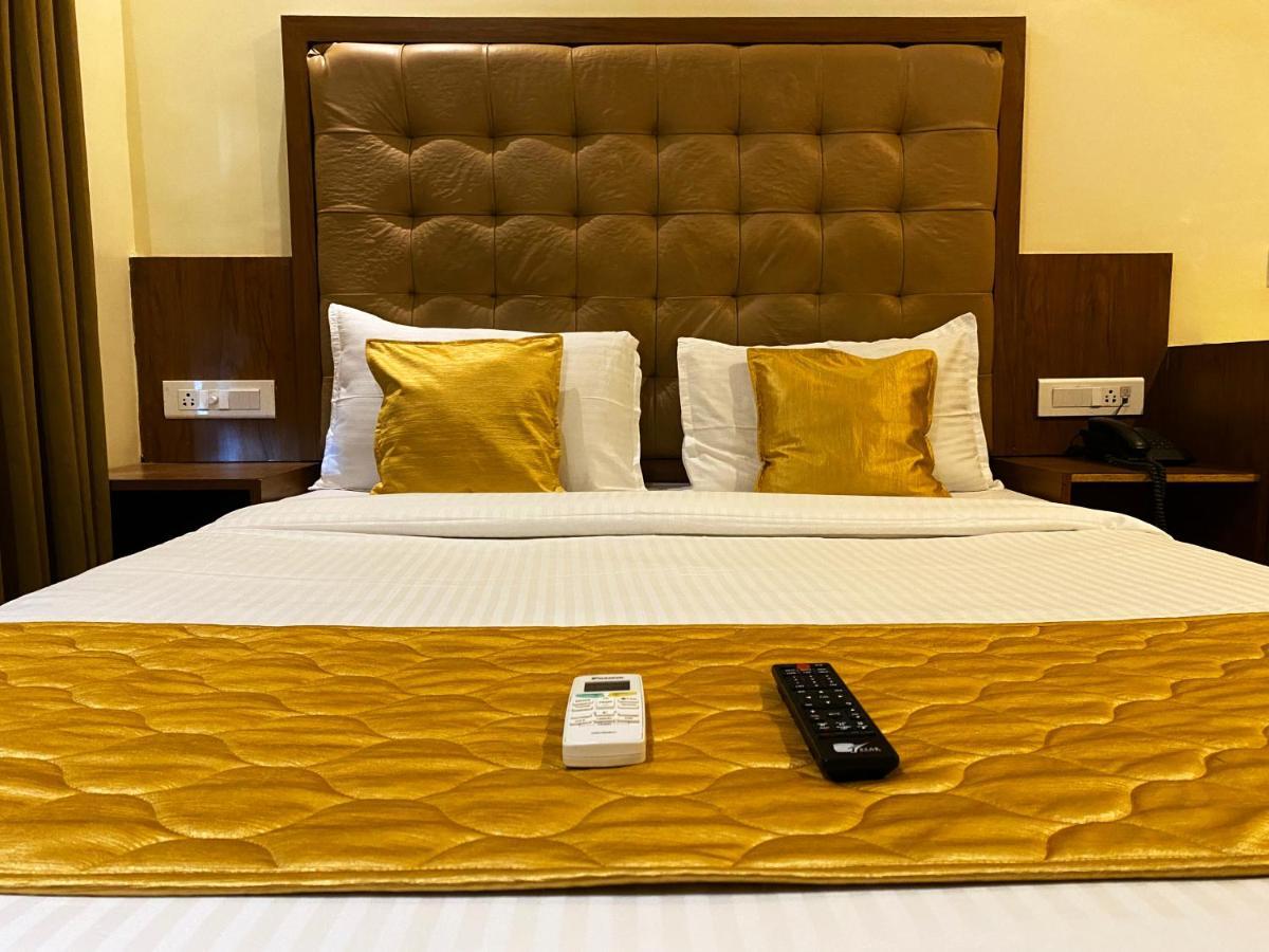 Hotel Pearl's Bkc Inn- Near Trade Centre, Visa Consulate Mumbai