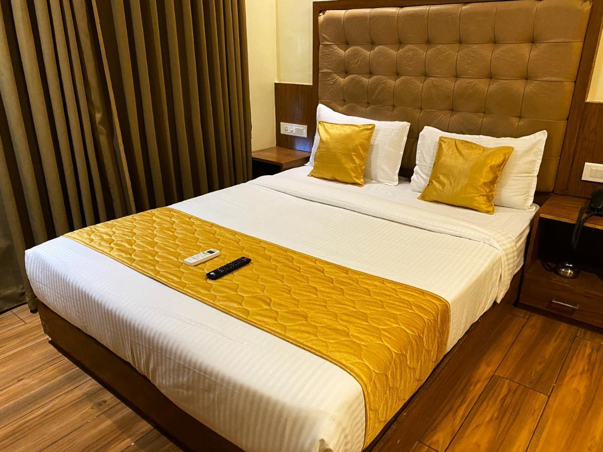 Pearl's Bkc Inn- Near Trade Centre, Visa Consulate Hotel