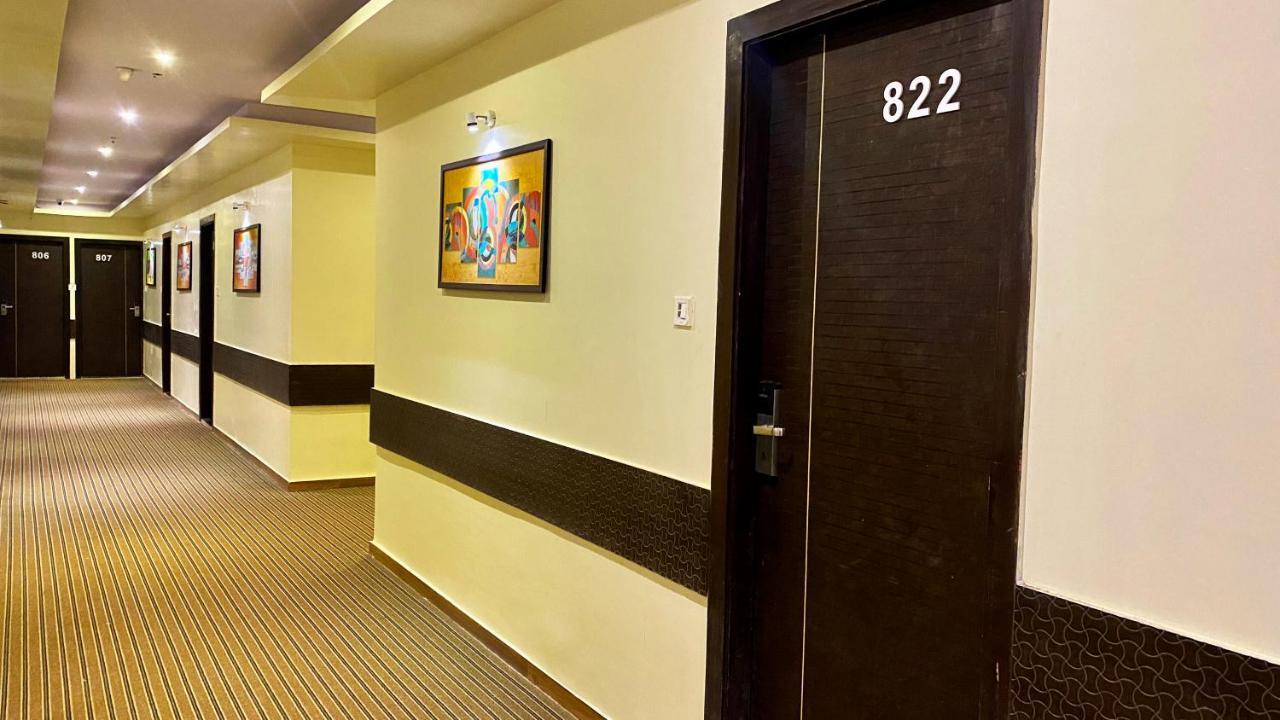 Pearl's Bkc Inn- Near Trade Centre, Visa Consulate Mumbai