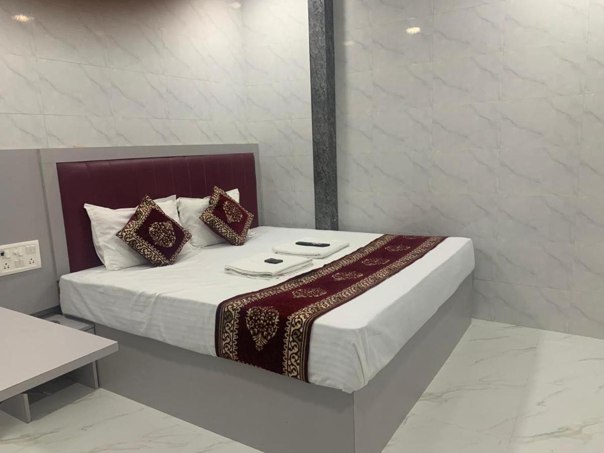 Guest house Sai Plaza, Chembur 2*