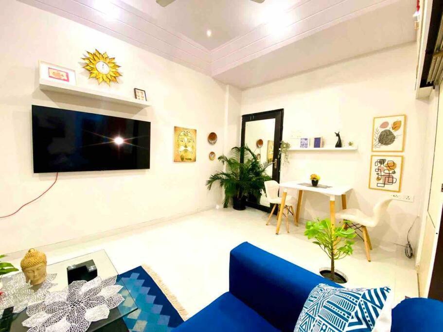 Arora Bhavan 1bhk-1b, Khar West By Connekt Homes Apartment Mumbai