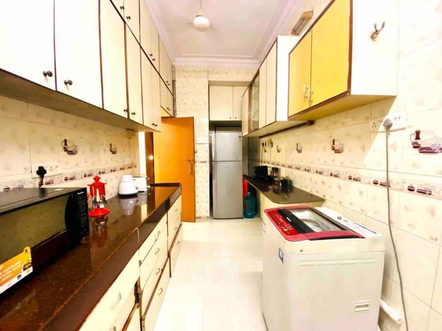 Apartment Arora Bhavan 1bhk-1b, Khar West By Connekt Homes Mumbai