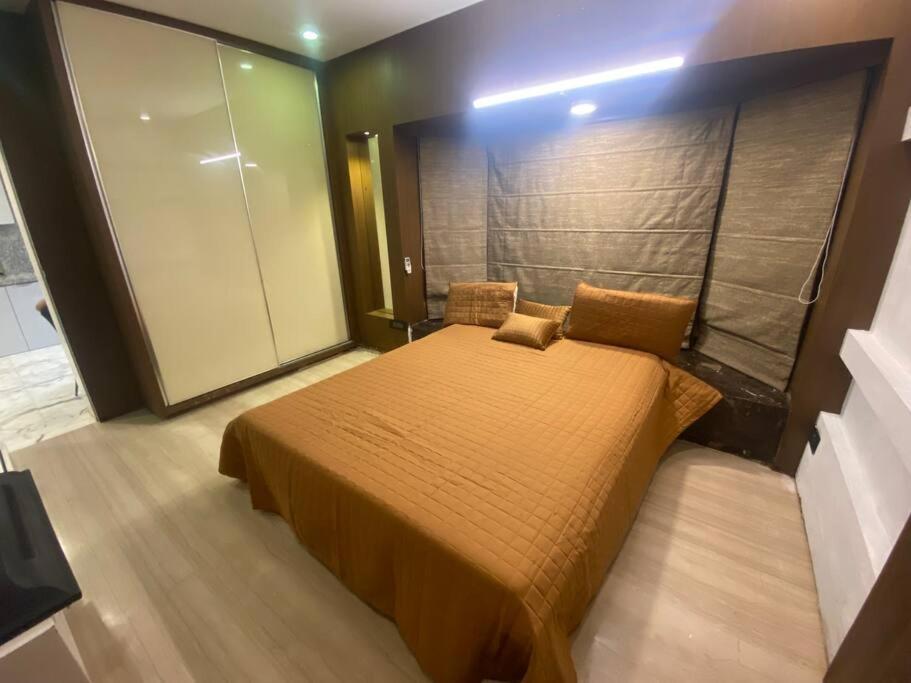 Bandra's Prime Luxurious 2 Bhk