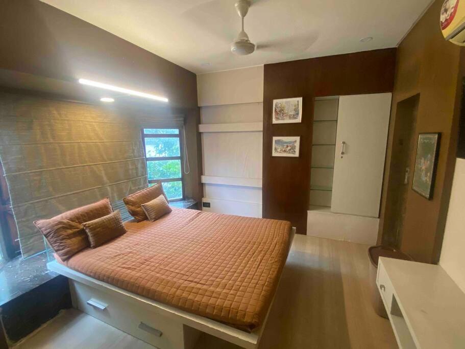 Apartment Bandra's Prime Luxurious 2 Bhk *