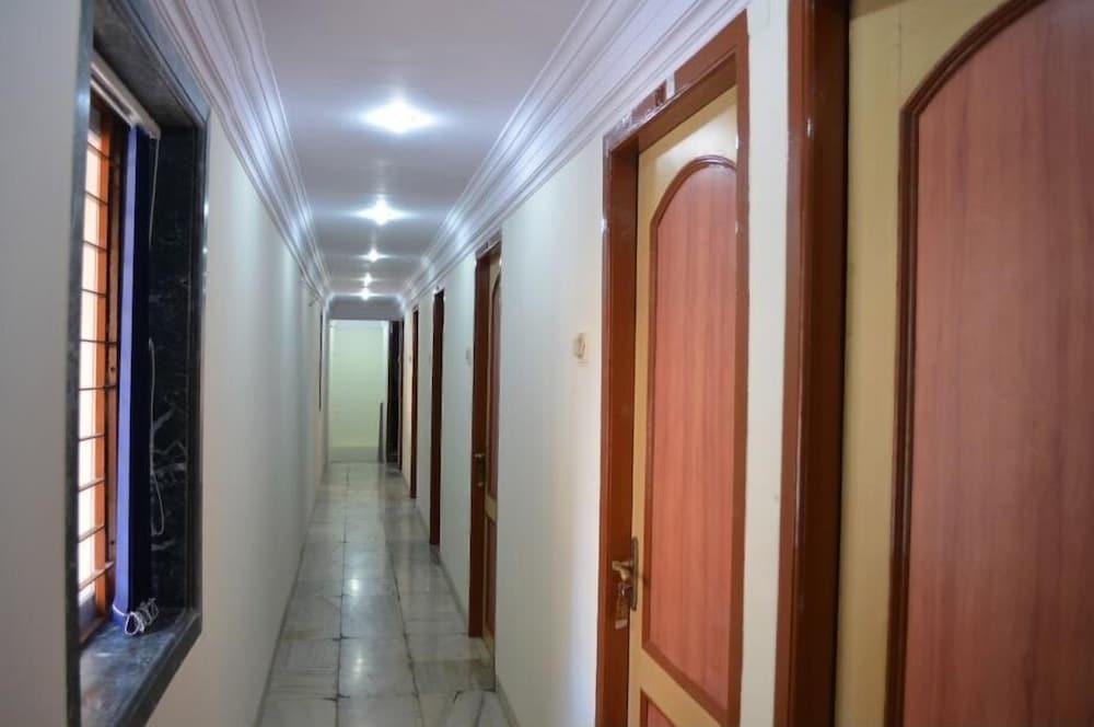 Hotel Fabexpress New Deepak - Nr & Csmt Station