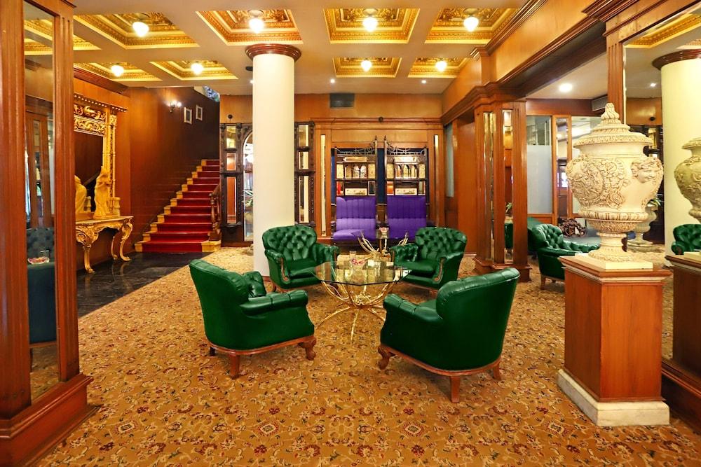 The Ambassador, Marine Drive, 4*