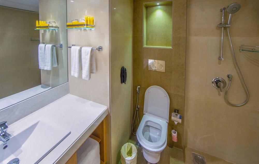 Bawa International Hotel 3*