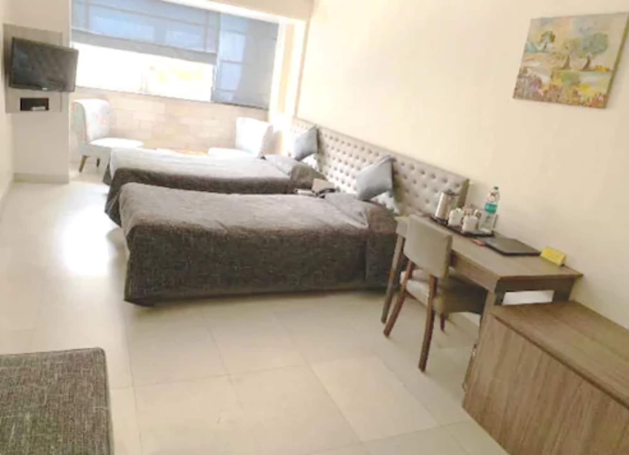 Hotel Diplomat, Colaba 3*