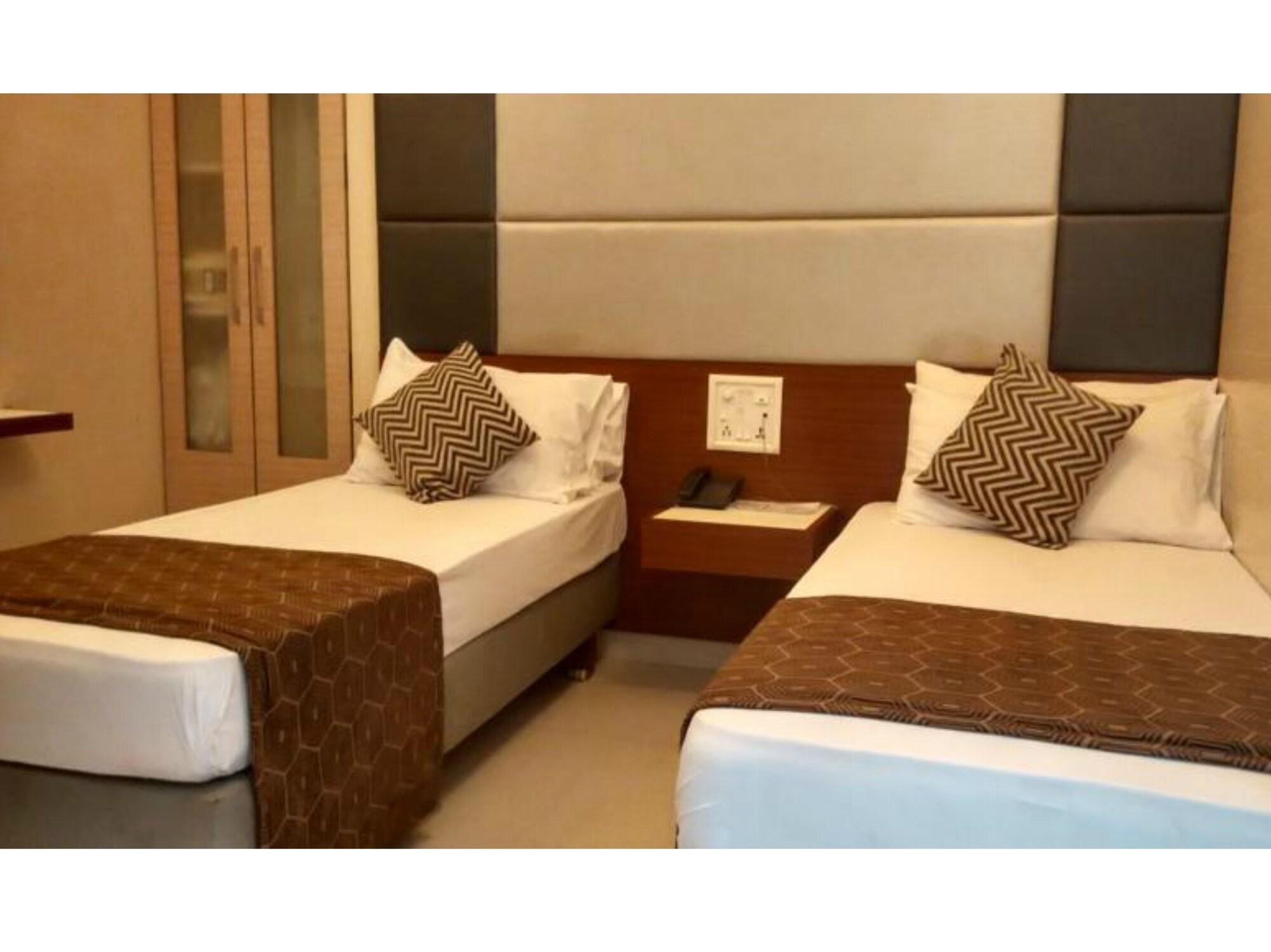 Elphinstone Hotel 2*