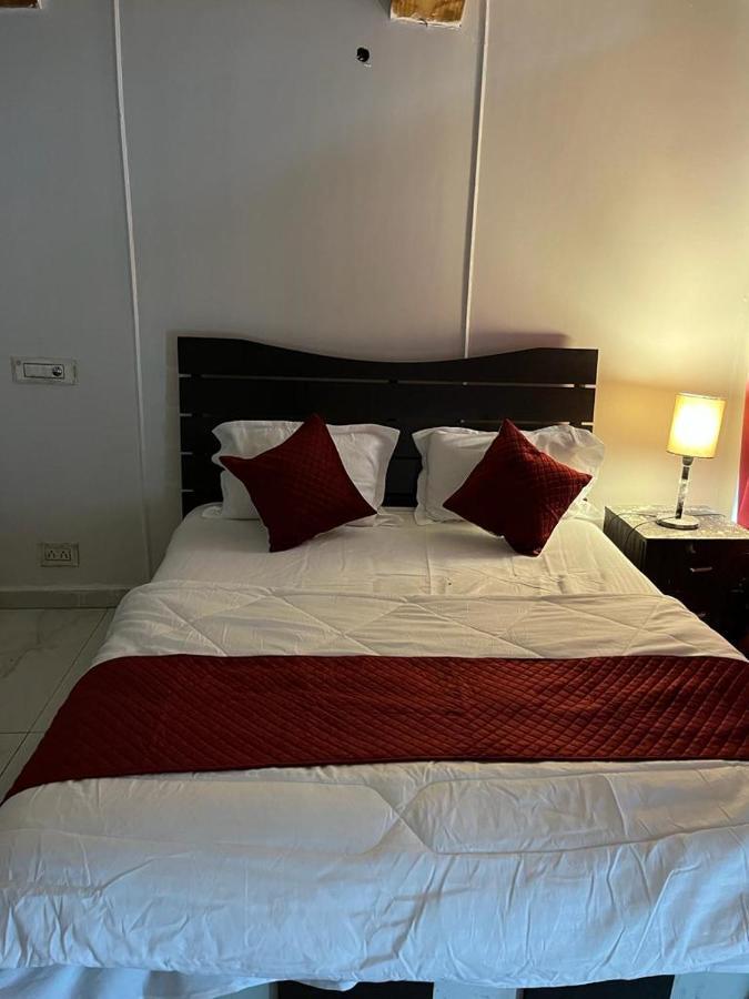 White House Goregaon