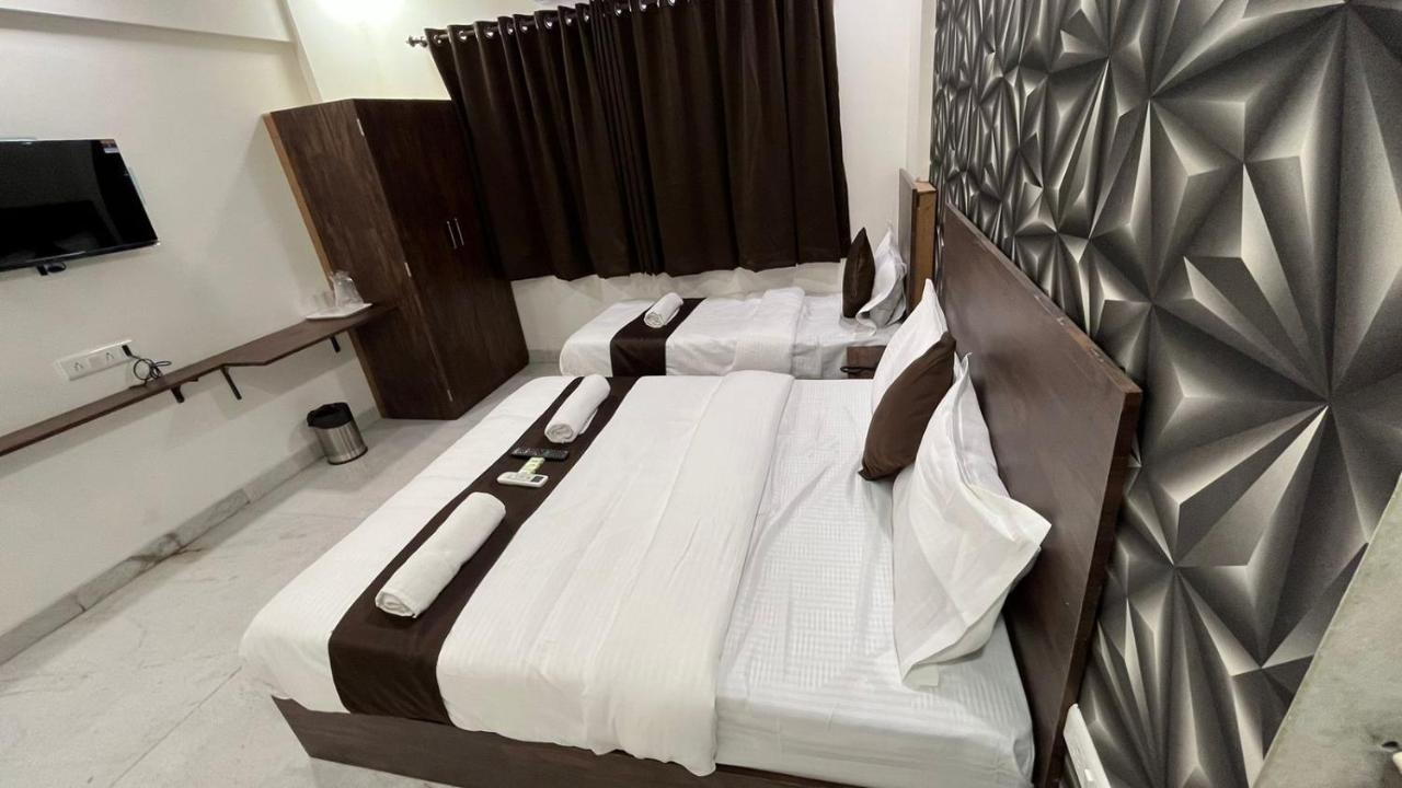 Plaza - Prabhadevi Dadar