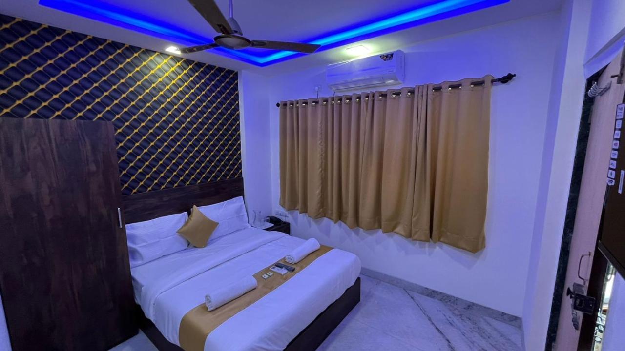 Hotel Plaza - Prabhadevi Dadar Mumbai