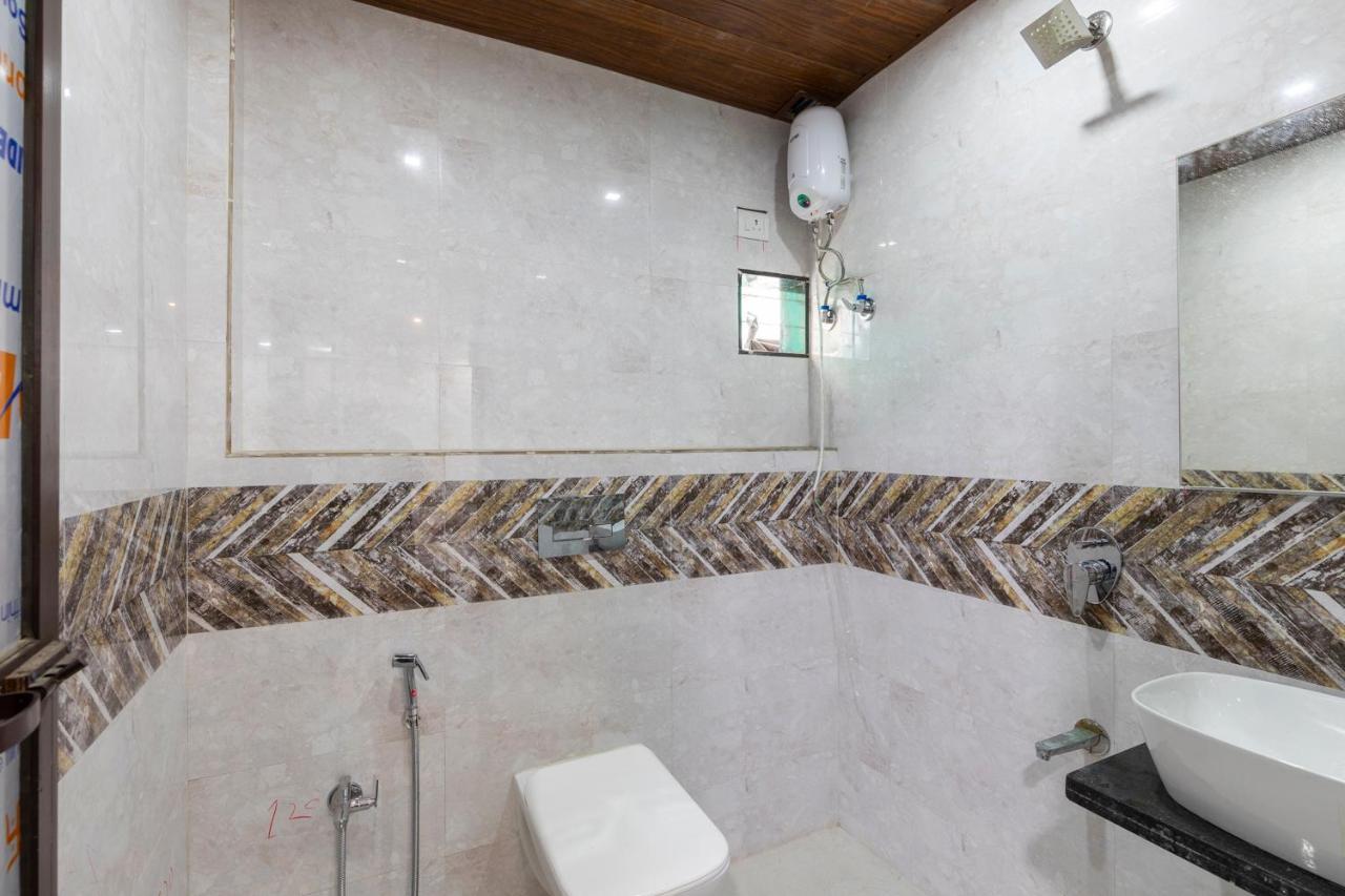 Samrat Palace Hotel 3*