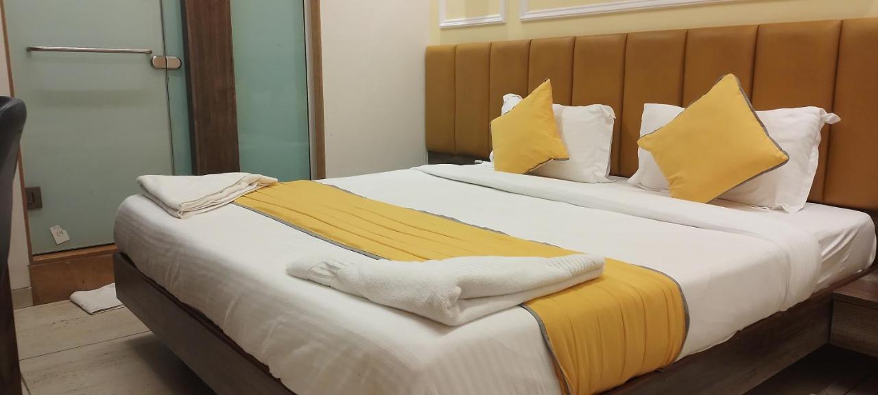 Hotel Shine Hospitality Group 2*