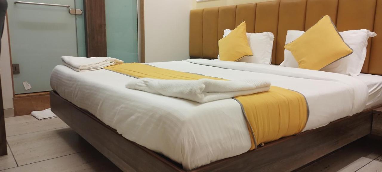 Shine Hospitality Group Hotel 2*