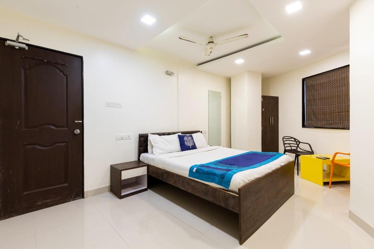Hotel Girgoan Palace 3*