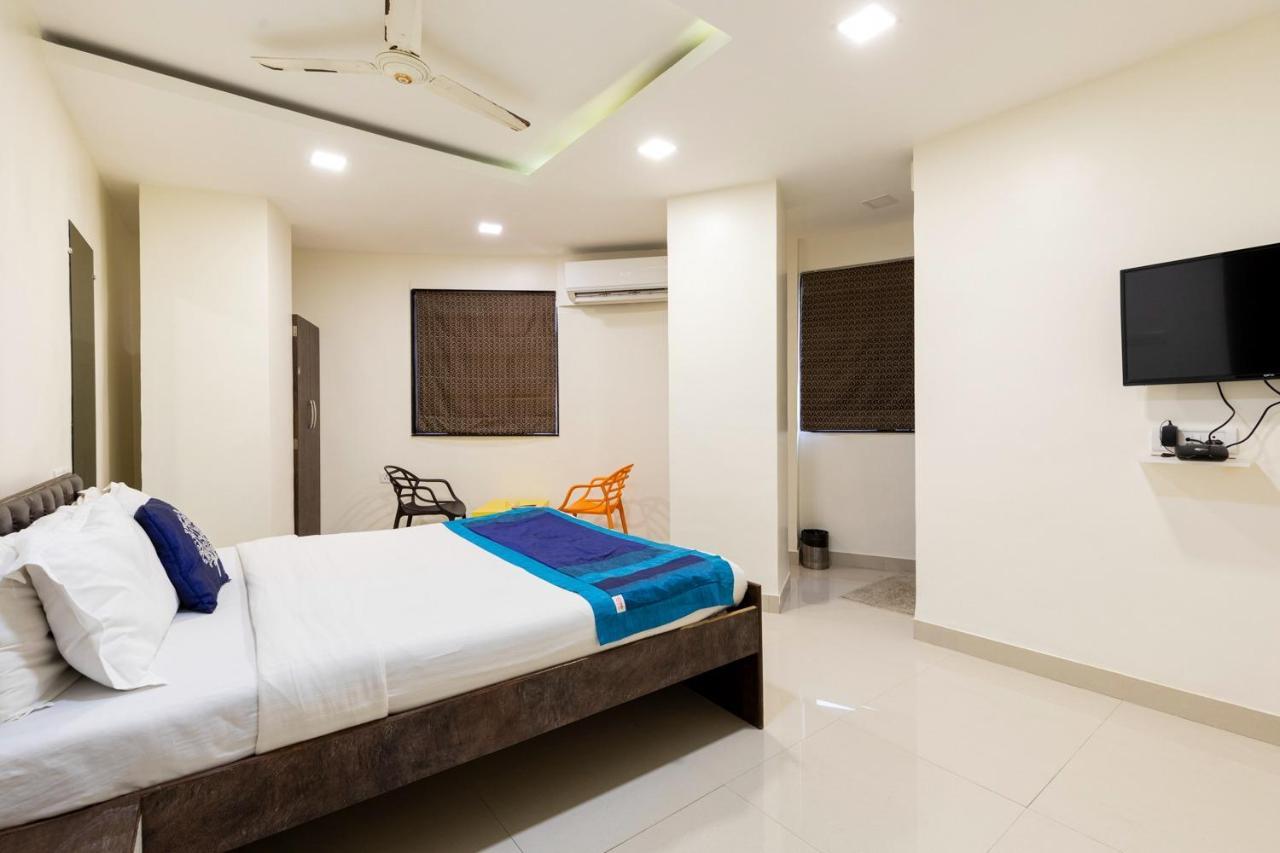 Girgoan Palace Hotel 3*