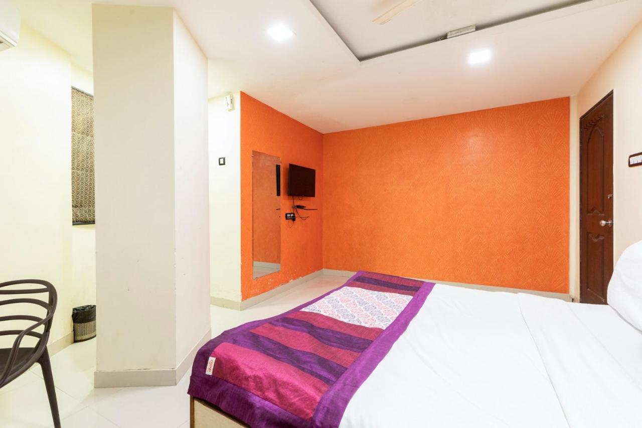 Hotel Girgoan Palace