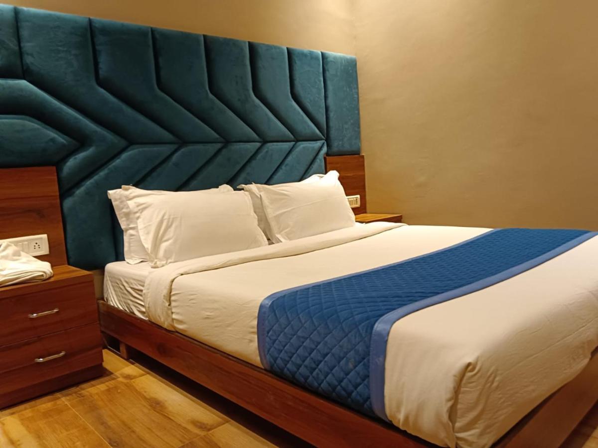 Golden Tulipz Hotel