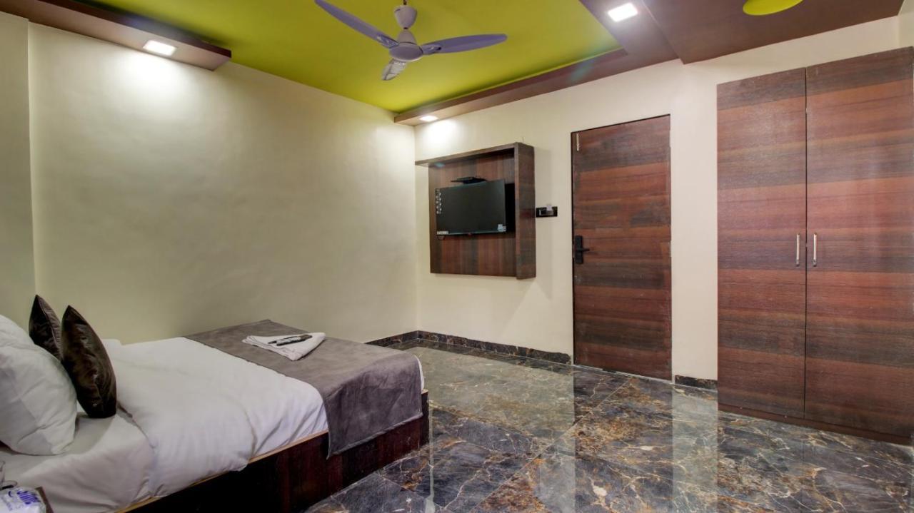 Priceless Exhibition Centre Goregaon West 2* Mumbai
