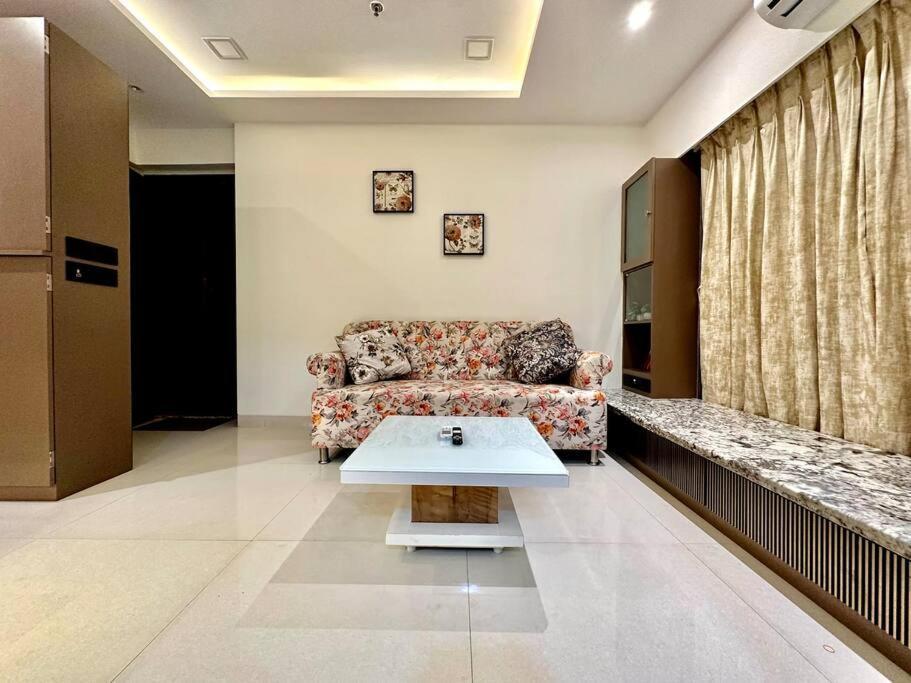 Mi Casa Su Casa: 2bhk Apartment