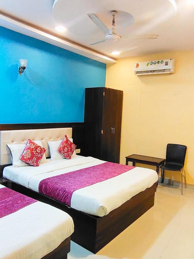 Golden Galaxy - Santacruz East Mumbai