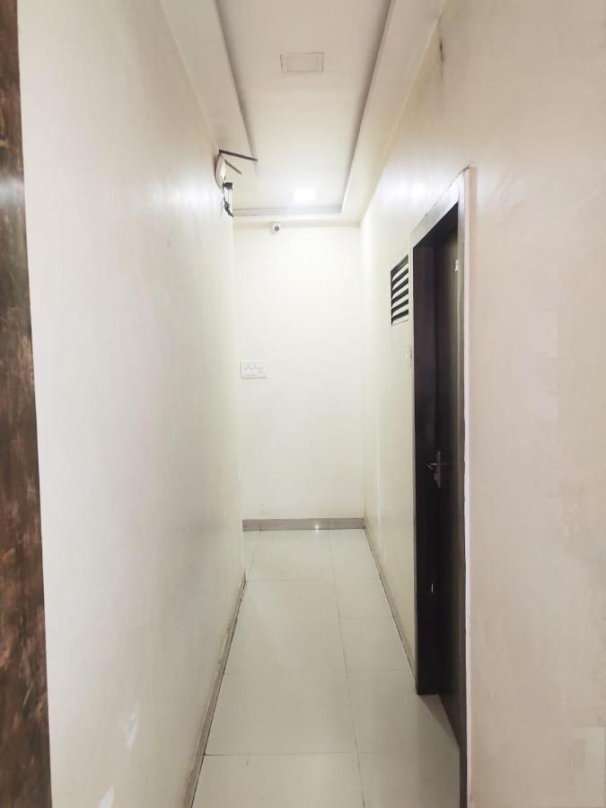 Hotel Golden Galaxy - Santacruz East Mumbai