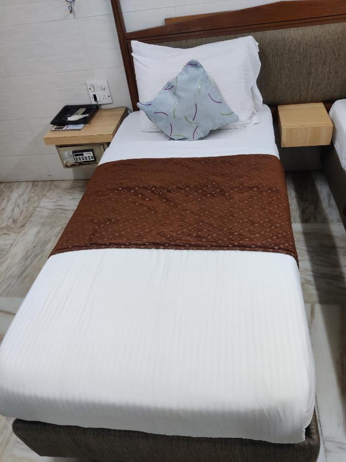 Capital Hotel 2*
