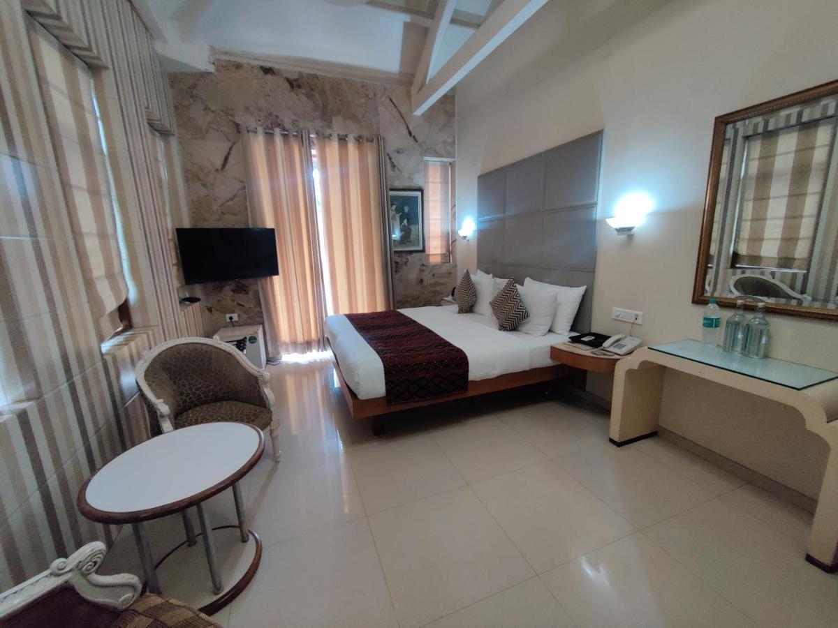 Hotel Capital 2*