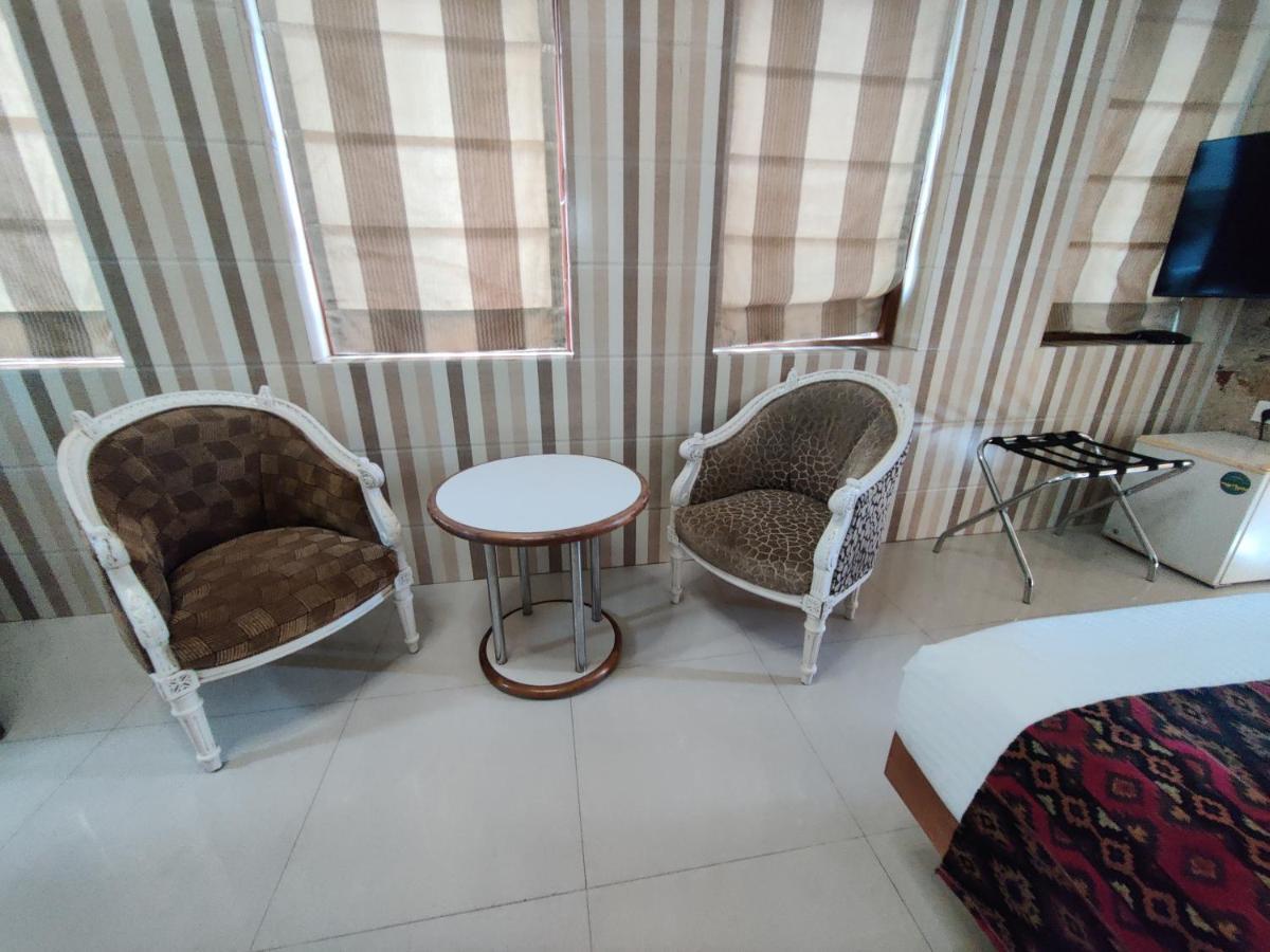 Hotel Capital 2*