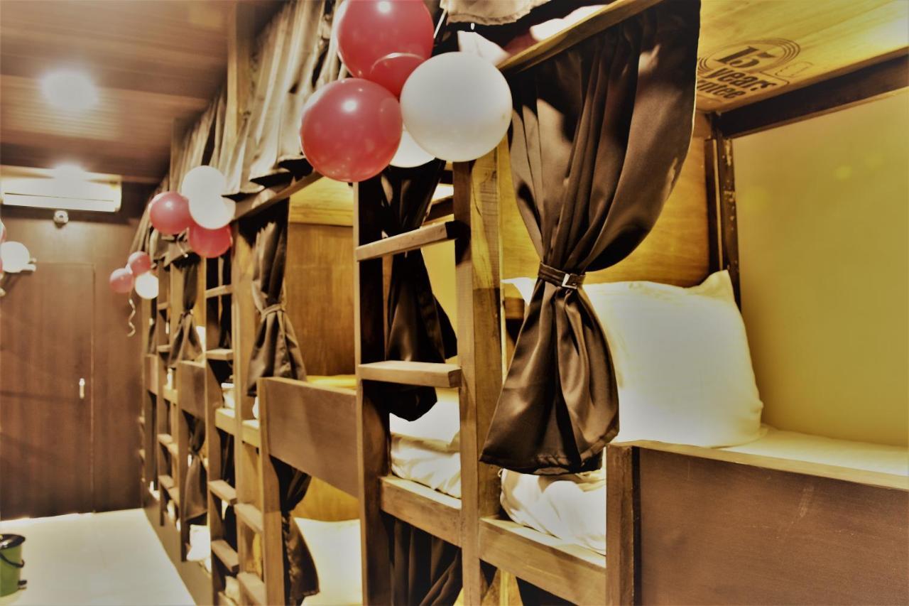 Hotel Asra For Male And Female Mumbai