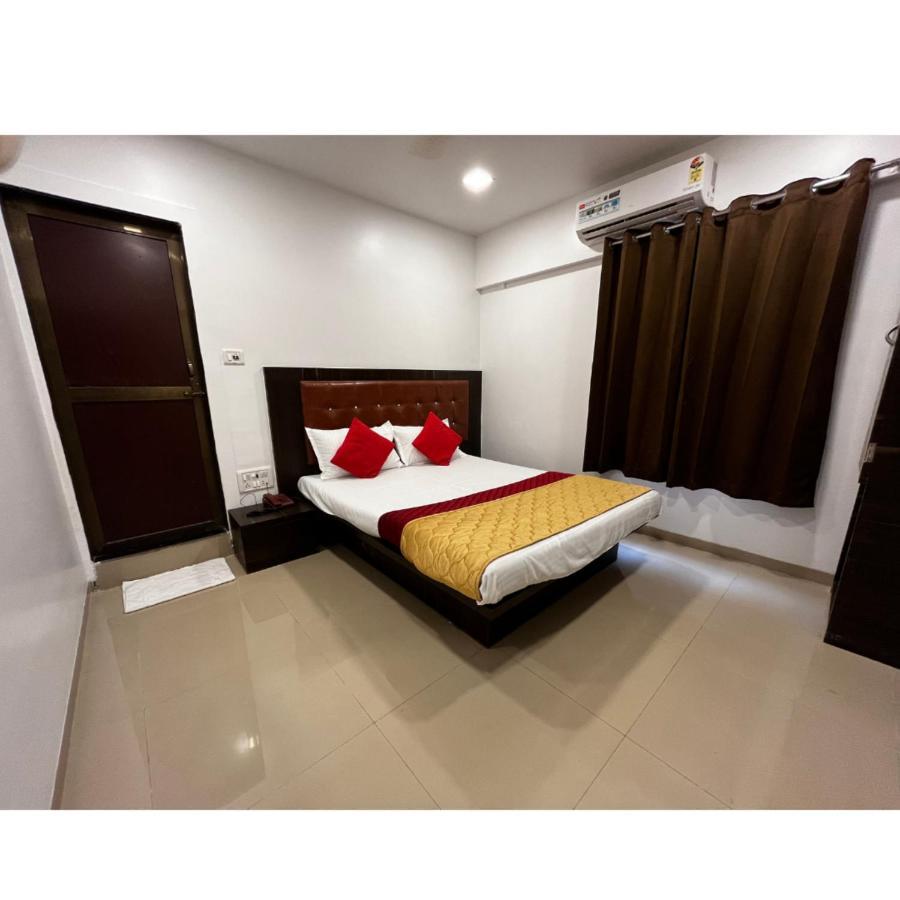 Hotel Borivali Executive - Near Borivali Railway Station Hotel
