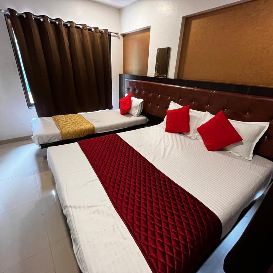 Hotel Borivali Executive - Near Borivali Railway Station