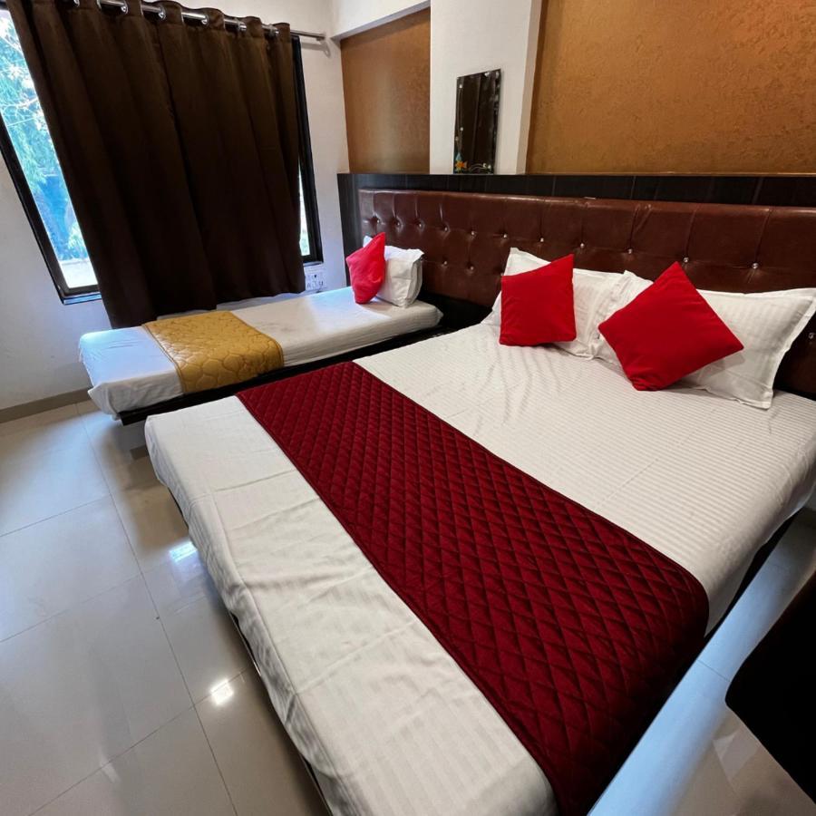 Hotel Hotel Borivali Executive - Near Borivali Railway Station