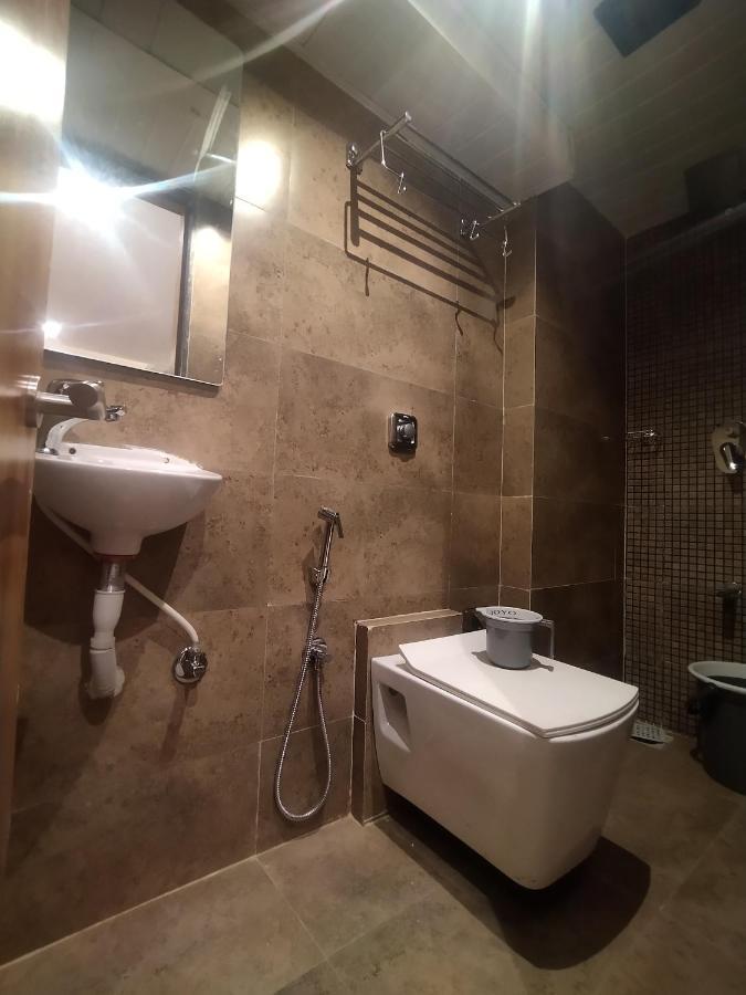Kishan Lodging & Boarding Hotel Mumbai
