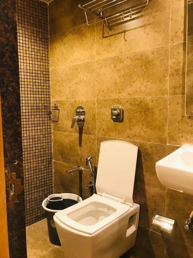 Kishan Lodging & Boarding Hotel