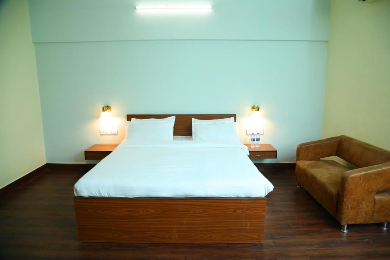 Country By Turtle Hotel