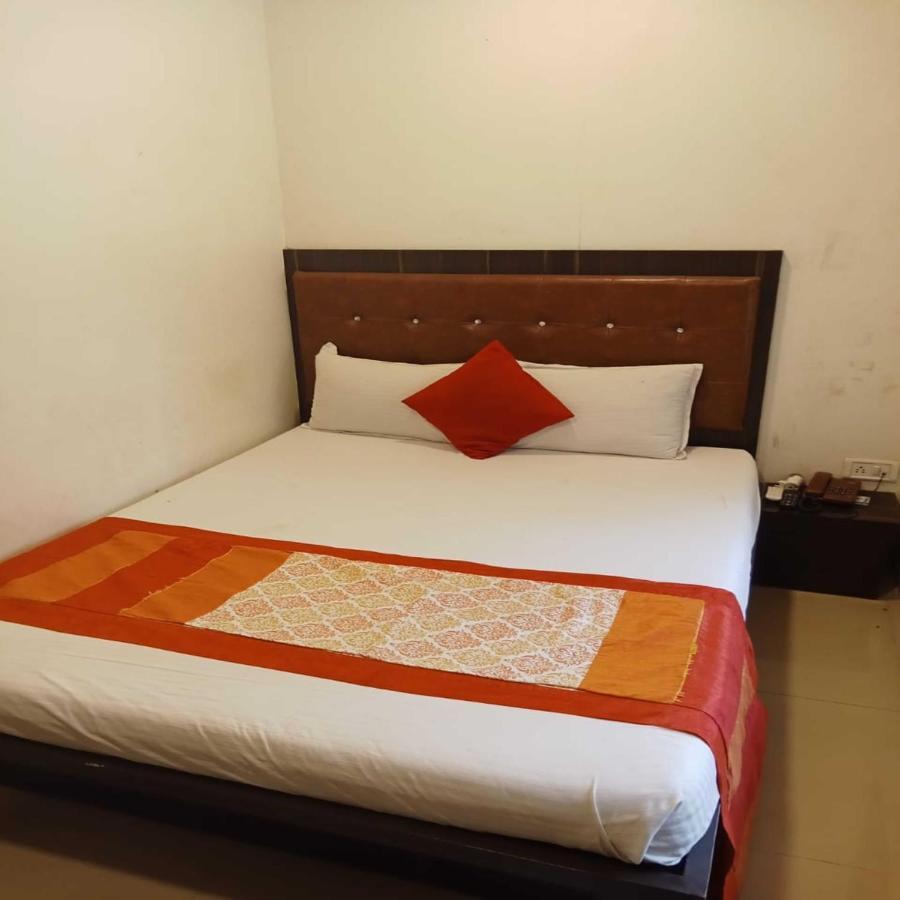 Hotel Hotel Borivali Executive - Near Borivali Railway Station Mumbai