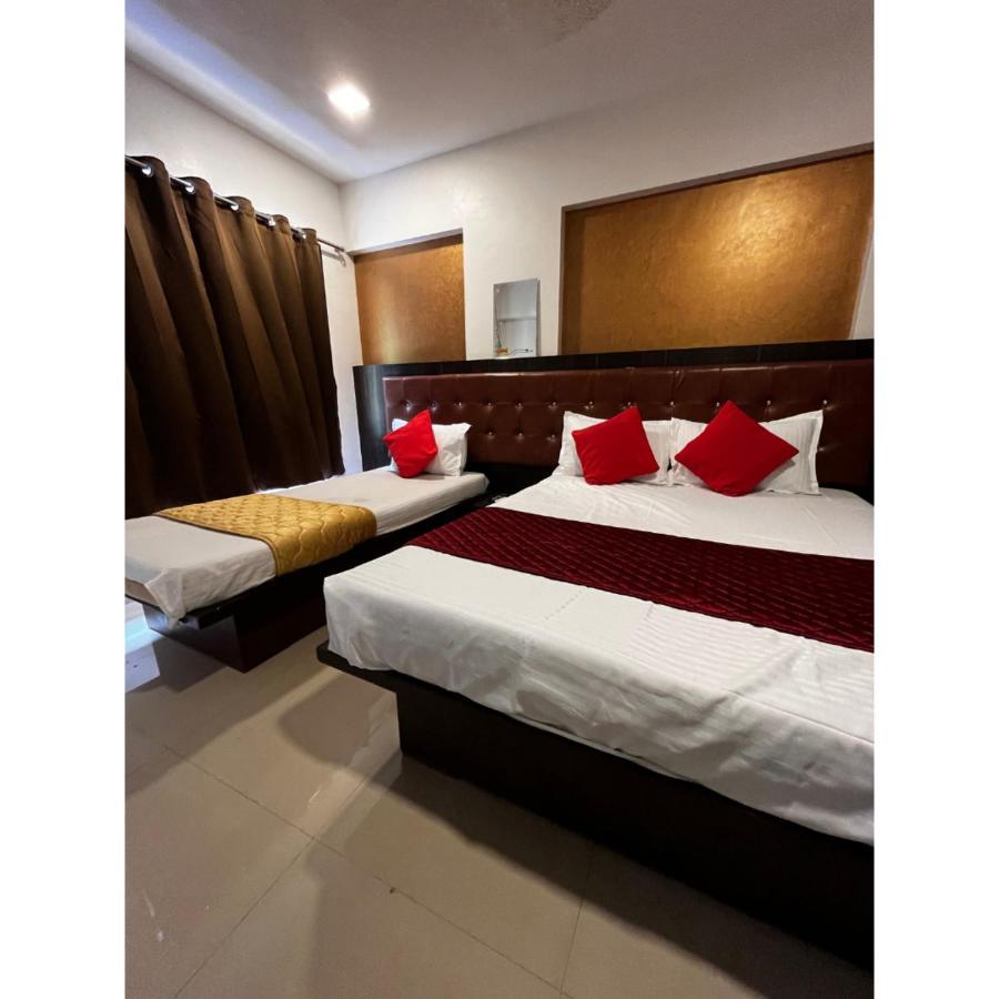 Hotel Borivali Executive - Near Borivali Railway Station