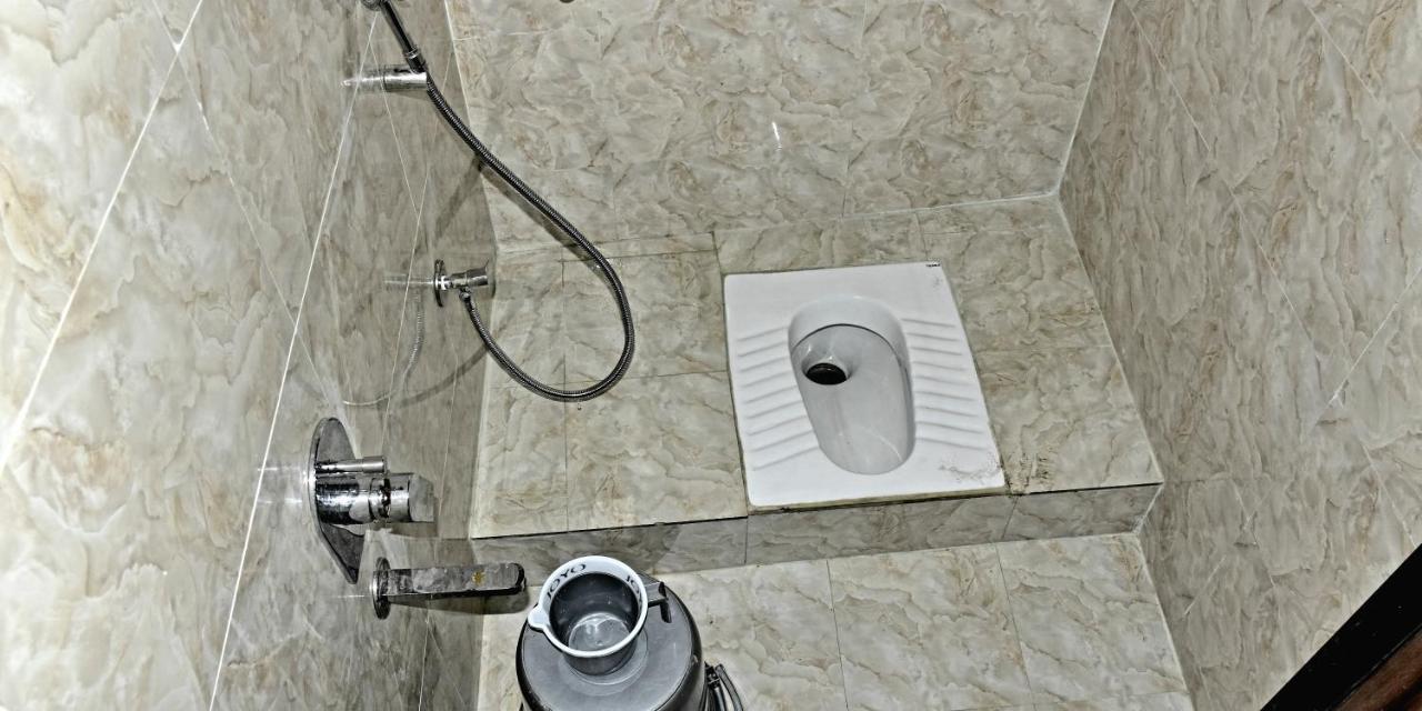 Asra For Male And Female Hotel Mumbai