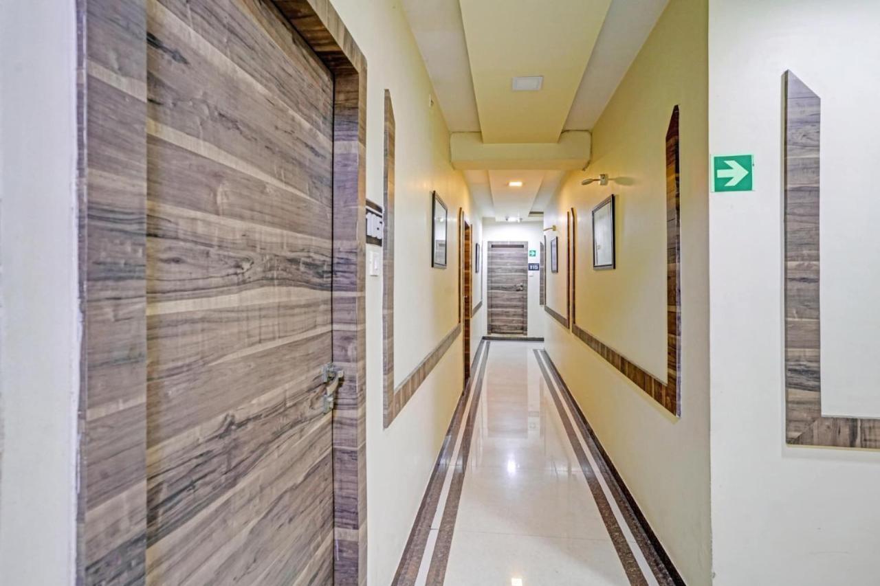 Hotel Pop 81030d Crystal Park Jogeshwari