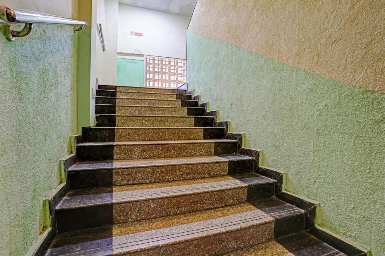 Hotel Pop 81030d Crystal Park Jogeshwari 3*