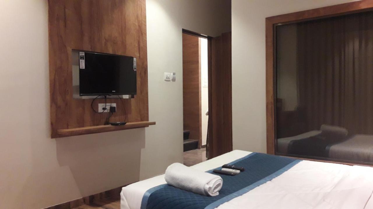 Hotel Shine Hospitality Palace
