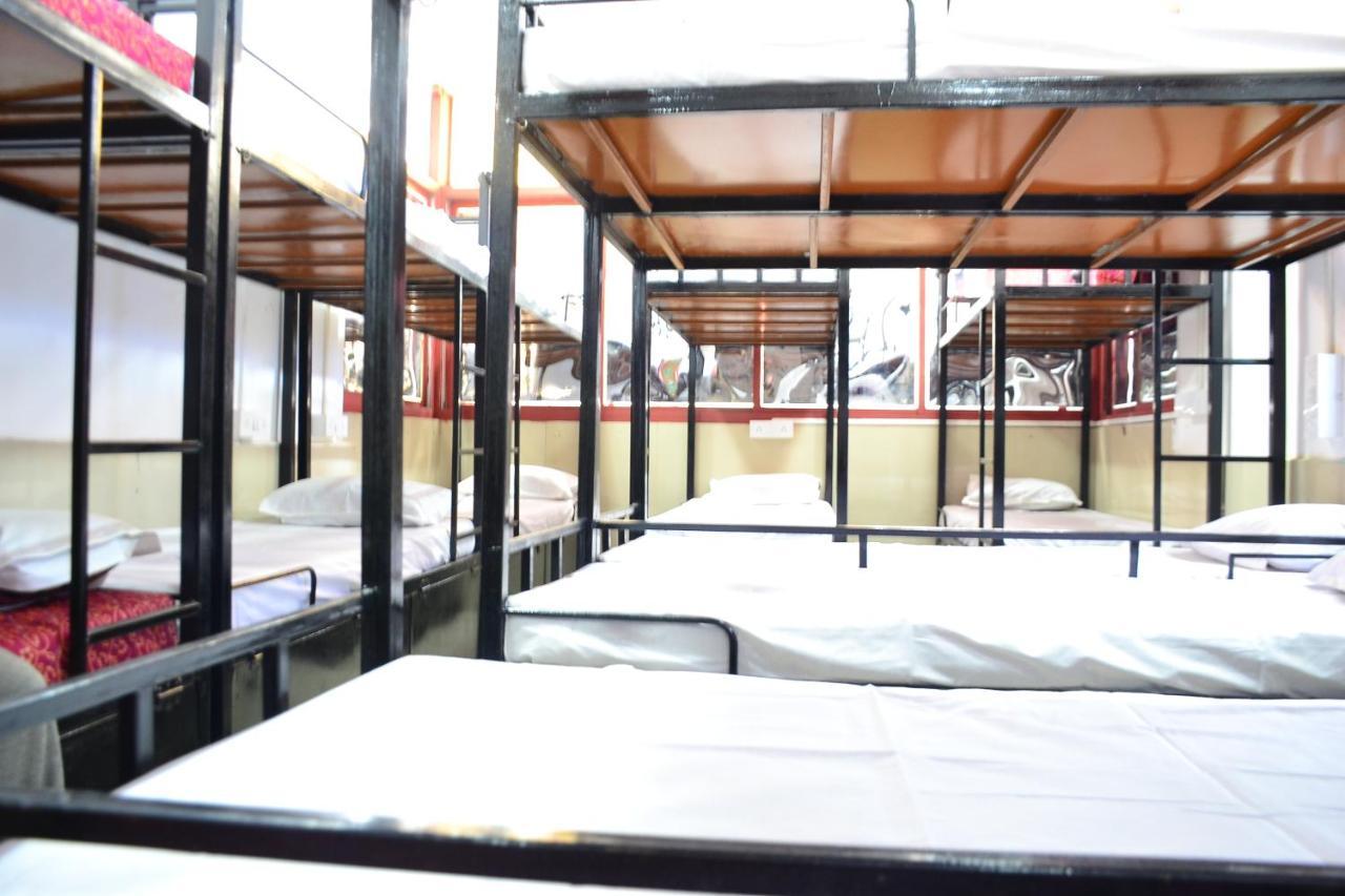 Hostel Yaan Gents