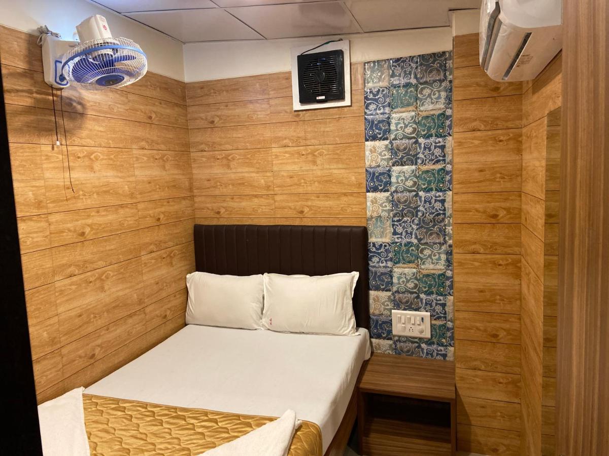 Nityanand Hotel 2*
