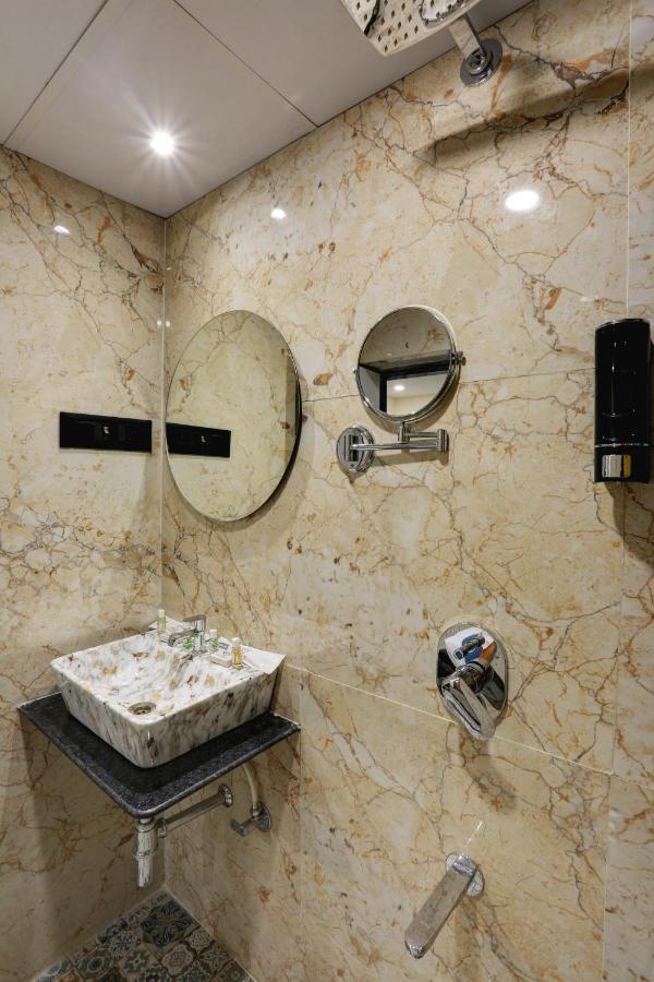 Diamond Hotel Mumbai