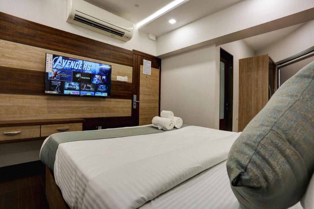 Ozone Colaba 3*