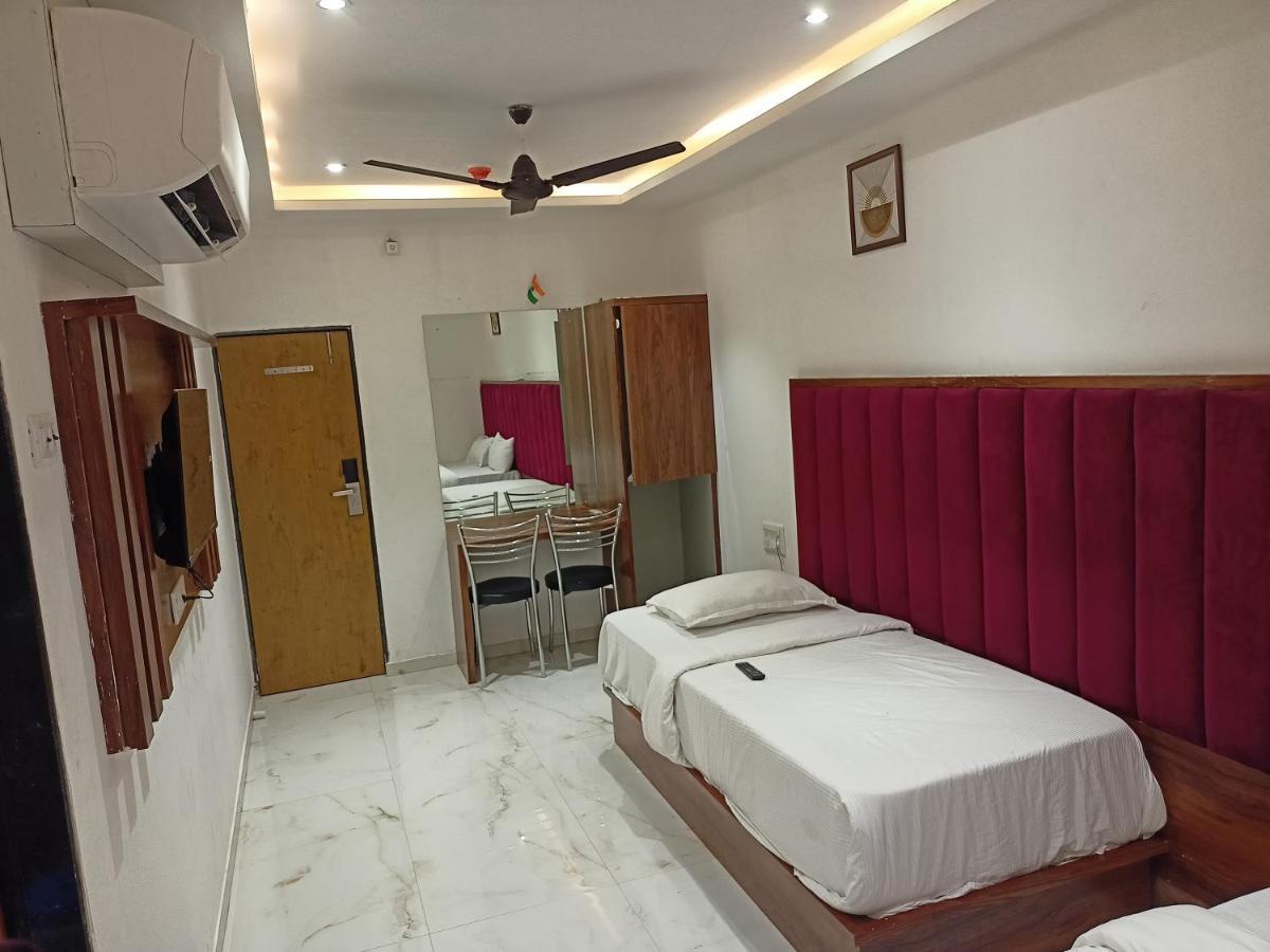 Hotel Palms Residency, Chembur Mumbai