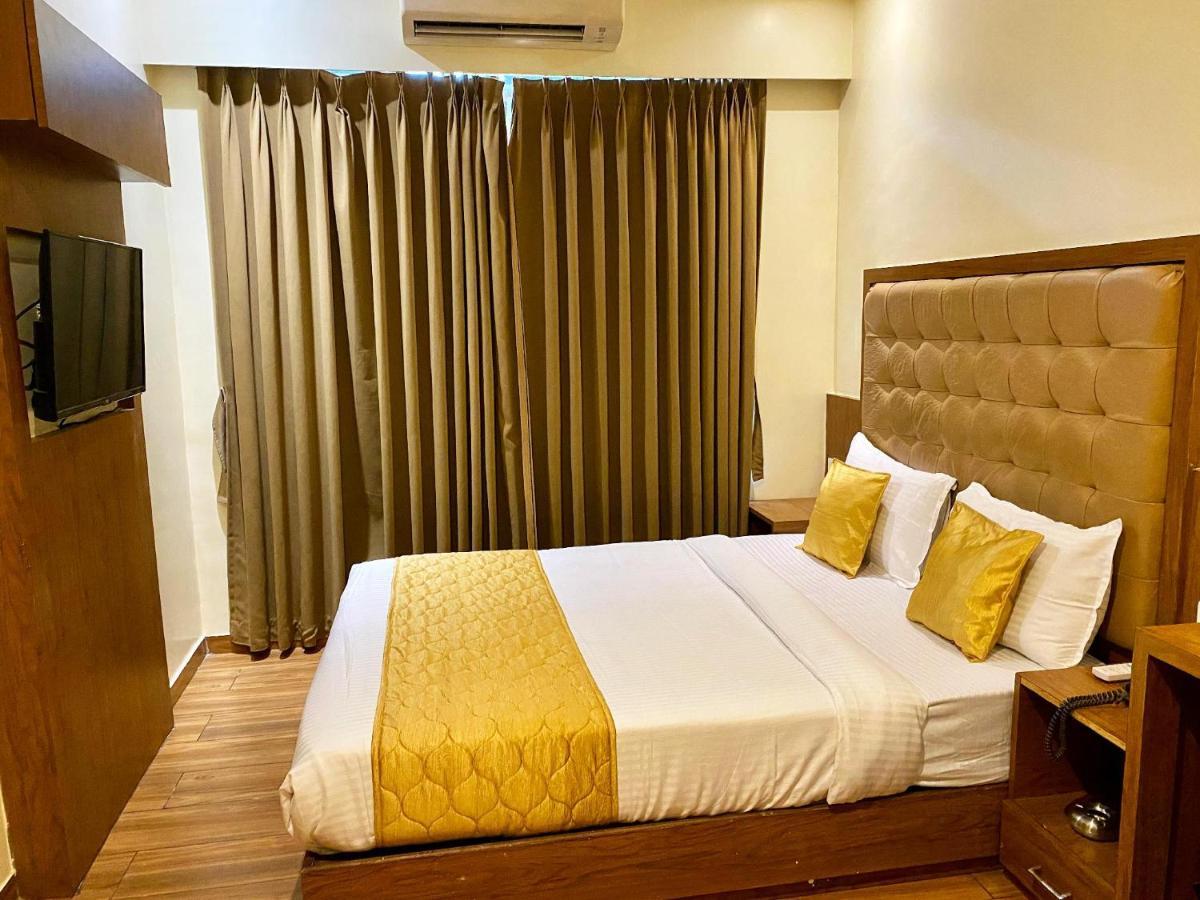 Palms Residency, Chembur Hotel